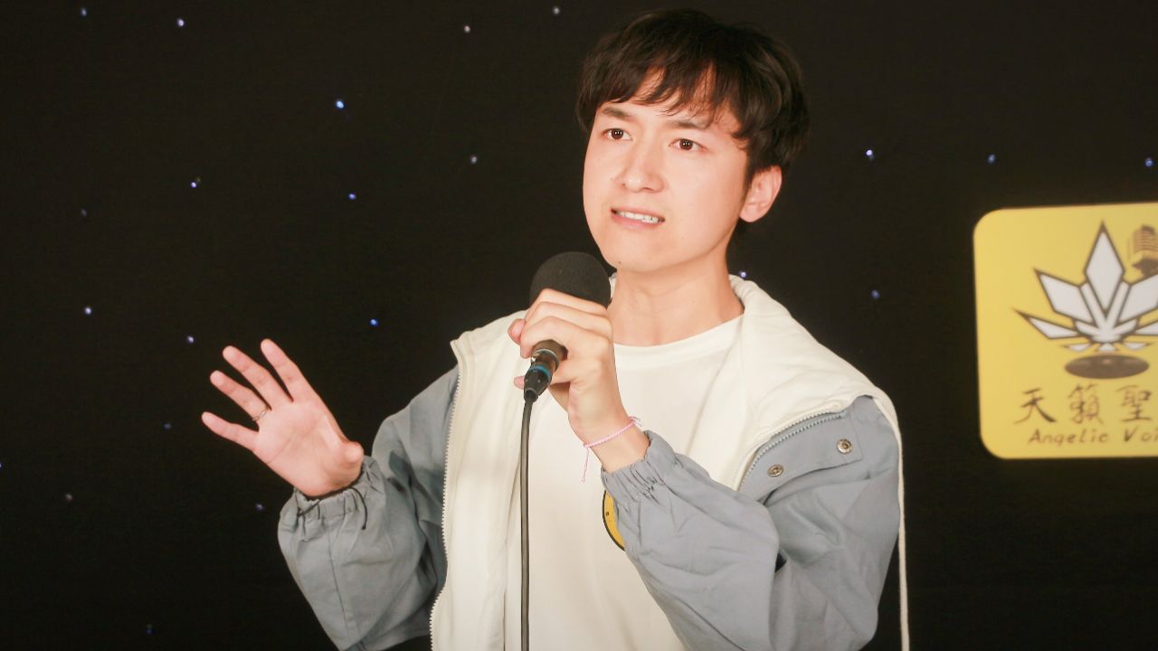 歌手2024唱歌比赛天籁圣者:邓宇昂自学声乐翻唱郑淳元《爱情啊》
