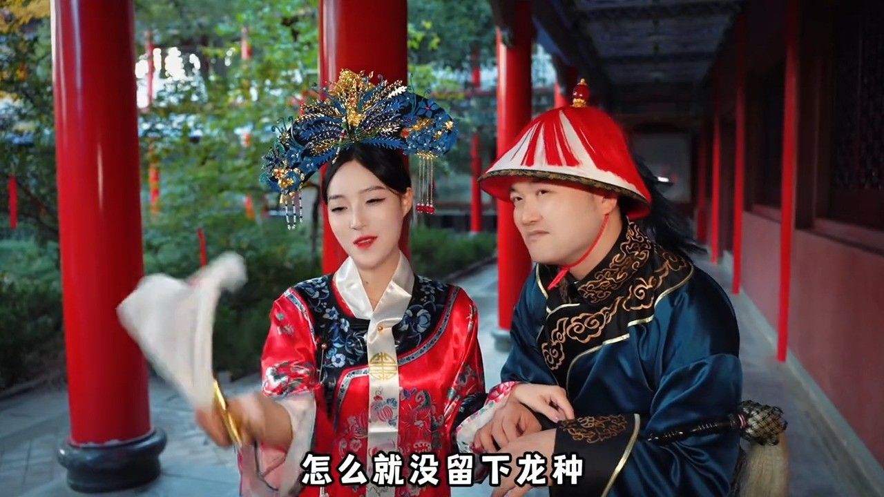 凤鸾春恩车行驶在种满合欢树的道路上,是一种什么体验.