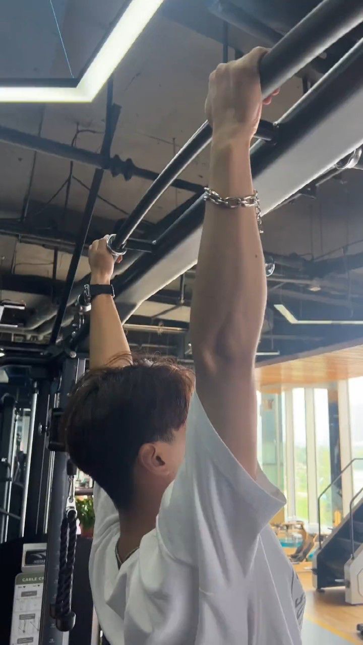 健身的男人,眼里只有