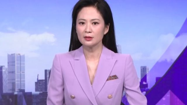 江西乐平:强降雨致多车被困,救援人员及时施救