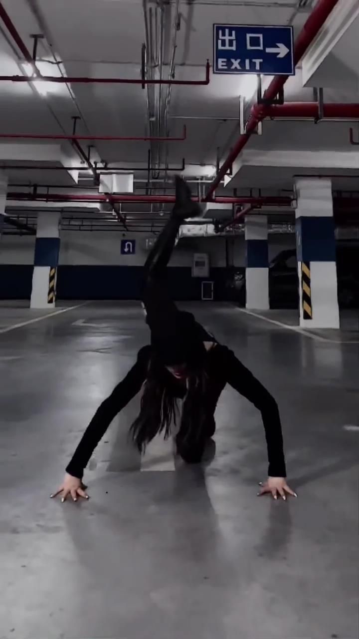 废话不多说 直接来#许佳琪蝎子腿#蝎子腿挑战