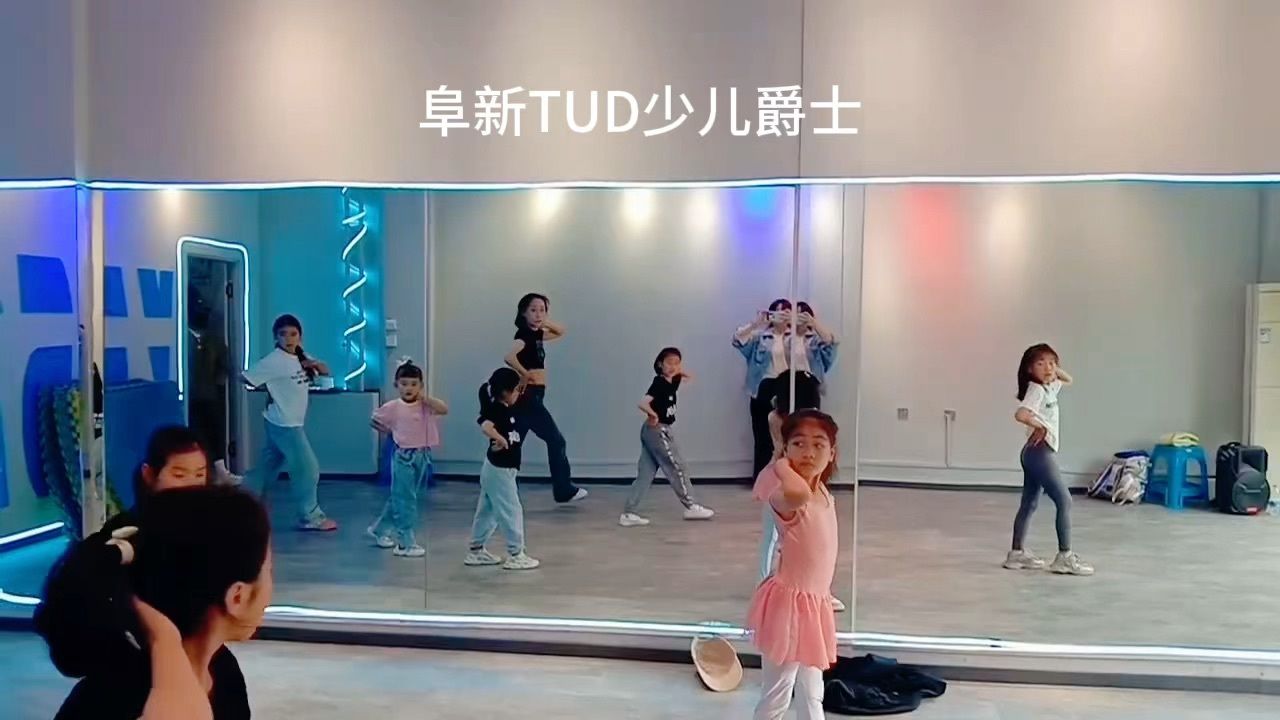 少儿爵士少儿爵士班招生啦 新生93 享受19元两课时活动75详情请