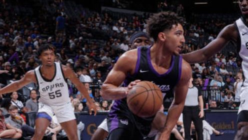 《NBA全场集锦》【原声】马刺59-85国王红队 卡斯尔西索科双双缺阵难以形成战斗力