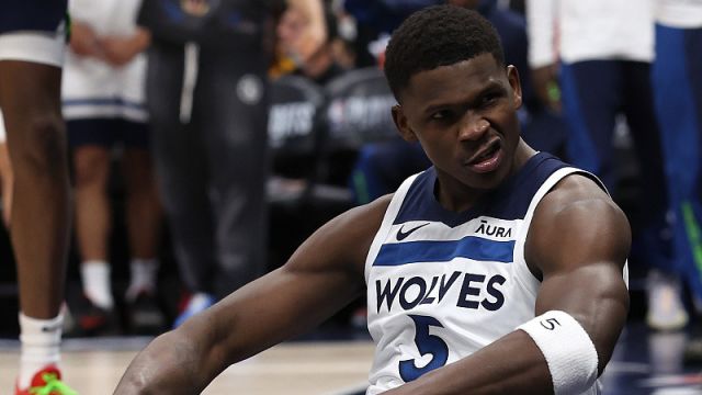 森林狼106-80掘金 爱德华兹27+7唐斯27+12率队客场再下一城