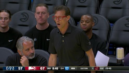 《NBA全场集锦》唯快不破！库兹马上球卡林顿杀到篮下双手暴扣