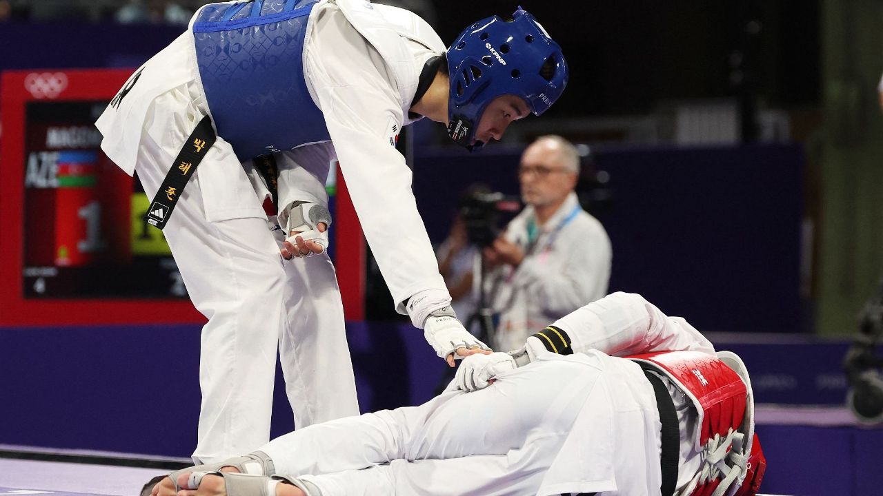 【金牌时刻】对手伤退!韩国选手朴泰俊摘跆拳道男子58公斤级金牌