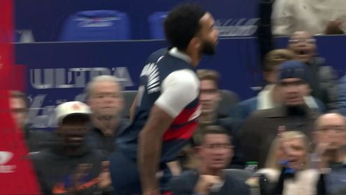 《NBA全场集锦》出其不意顺手一掏 尚帕涅抢断暴扣行云流水