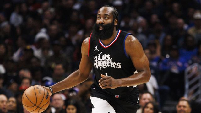 哈登vs尼克斯集锦 稳定串联进攻拿下10分12助攻