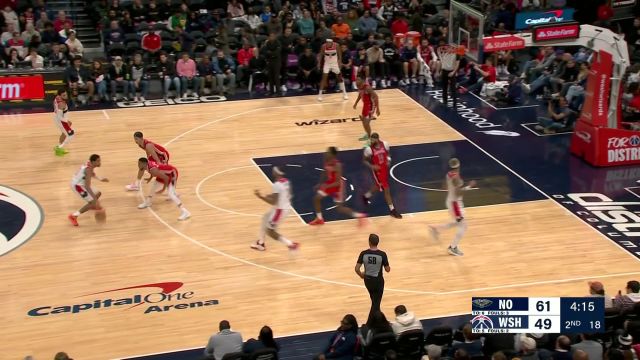 眼观六路！普尔吸引防守向外输送炮弹 库利巴利接球三分稳稳命中