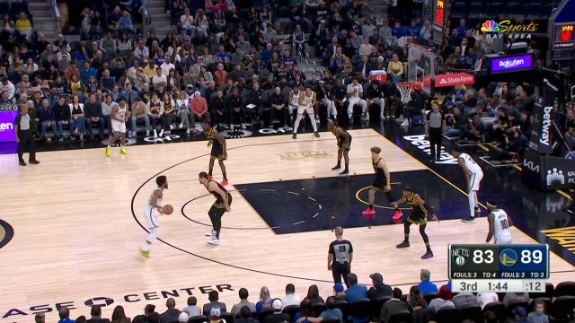 篮网连番失误喂饼摄影师和教练 皓篮球吐槽：打的就是共享篮球