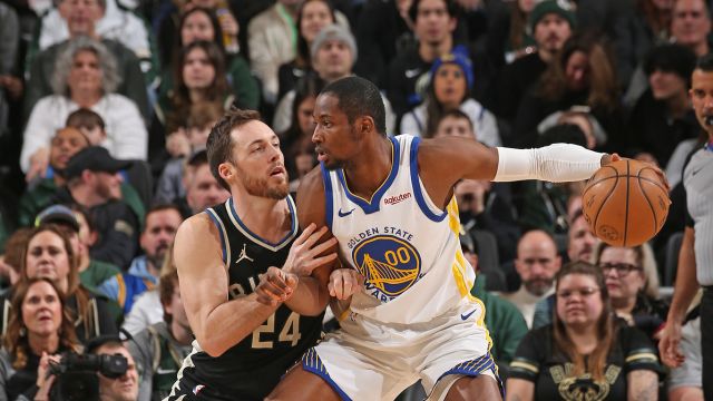 库明加vs雄鹿集锦 全队最高28分末节独得17分仍难挽败局