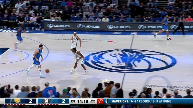 张弓搭箭外线出手 东契奇无视干扰三分迎射对手