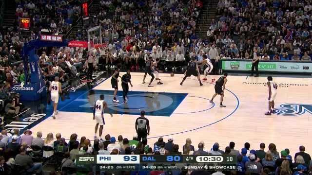 一招鲜吃遍天 哈里斯干拔中投命中并造成犯规