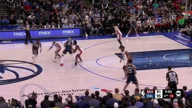 NBA常规赛：热火vs独行侠第4节英文原声回放