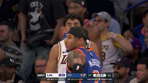 《NBA全场集锦》不仅要长得像 球技也要跟上！克里斯蒂不收犯规飚中3+1