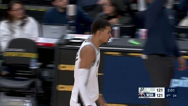 关键时刻胜负手 文班亚马关键三分+防守端两次封盖