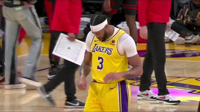 NBA常规赛：公牛vs湖人第1节中文解说回放