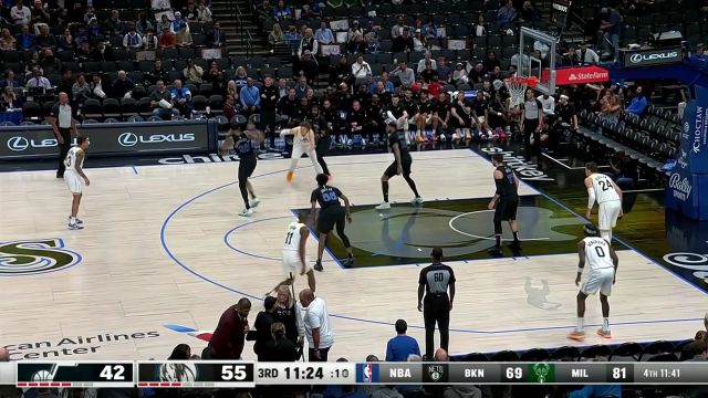 马尔卡宁接球失误 东契奇反击助飞加福德空接扣篮