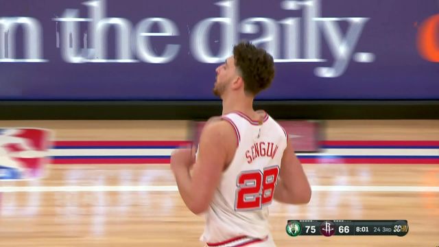 猛虎下山势不可挡 申京强硬顶开防守上篮打进