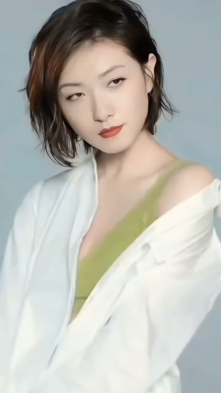 万茜,1982年5月14日出生于湖南省益阳市赫山区,中国内地影视女演员