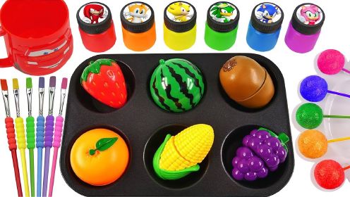 益智玩具动画：6孔凹槽里放满彩虹珠珠，让小朋友在玩乐中学颜色