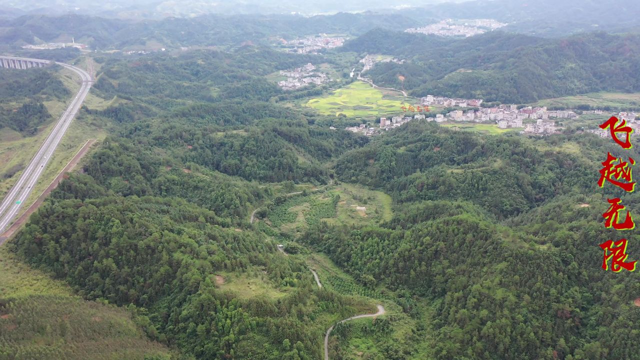 航拍广西农村里的山水美景,难得一见七星伴月格局,霸气外露