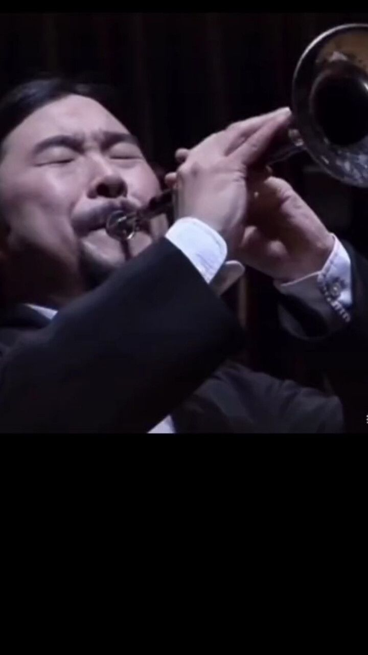 郭雅志唢呐大师《999朵玫瑰》现场交响乐伴奏