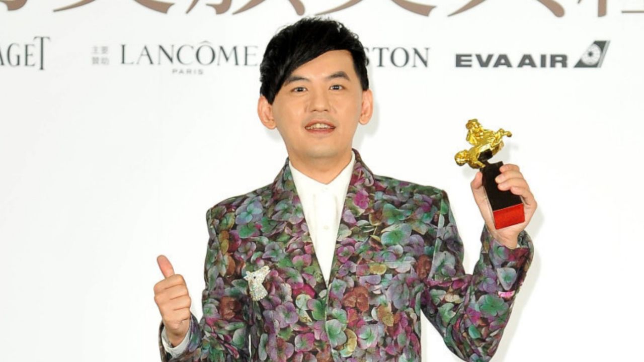 黄子佼一家与好友聚餐,孟耿如有说有笑心情好,和解成功后状态轻松