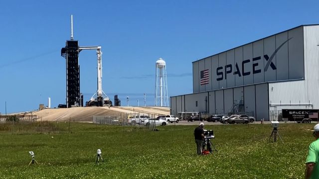 知情人士称SpaceX正在为美国情报机构建设间谍卫星网络