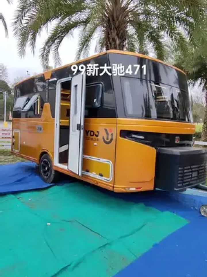 4一8万拖挂房车 二手图片