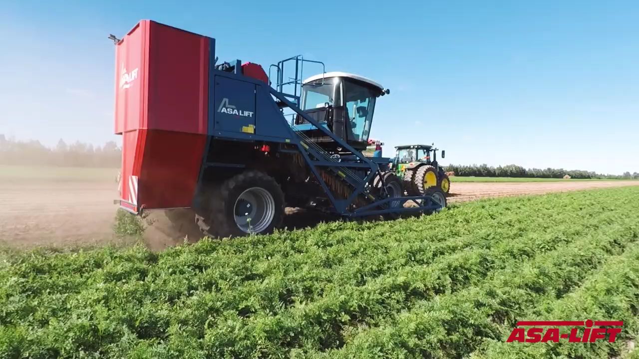 加拿大的胡萝卜收获机 - spt-255sfh