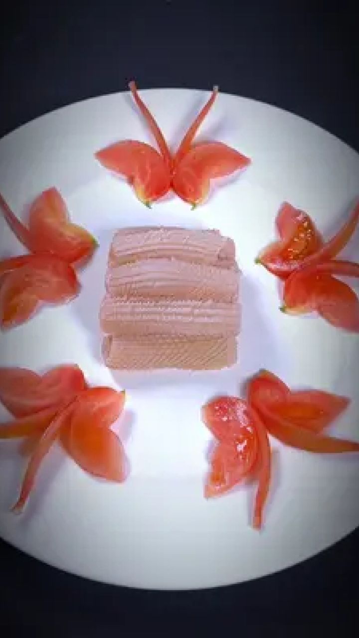 鱿鱼花摆盘#吃出仪式感 #刀工 #摆盘技巧 #美出高级感 #鱿鱼