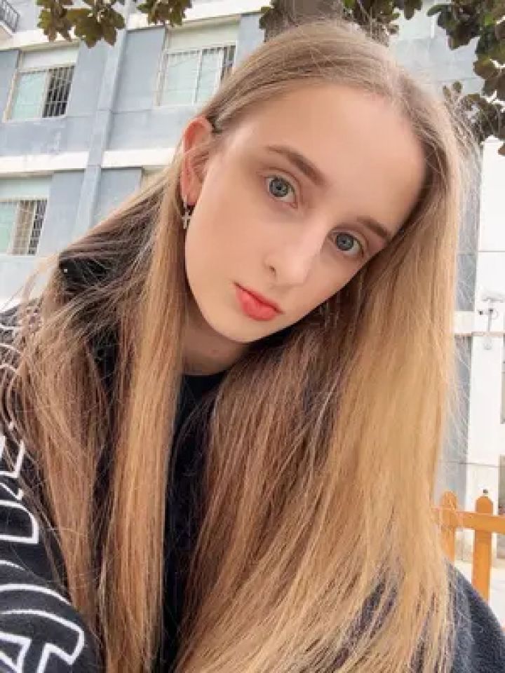 女孩的表情 #外国人 #金发 #乌克兰人