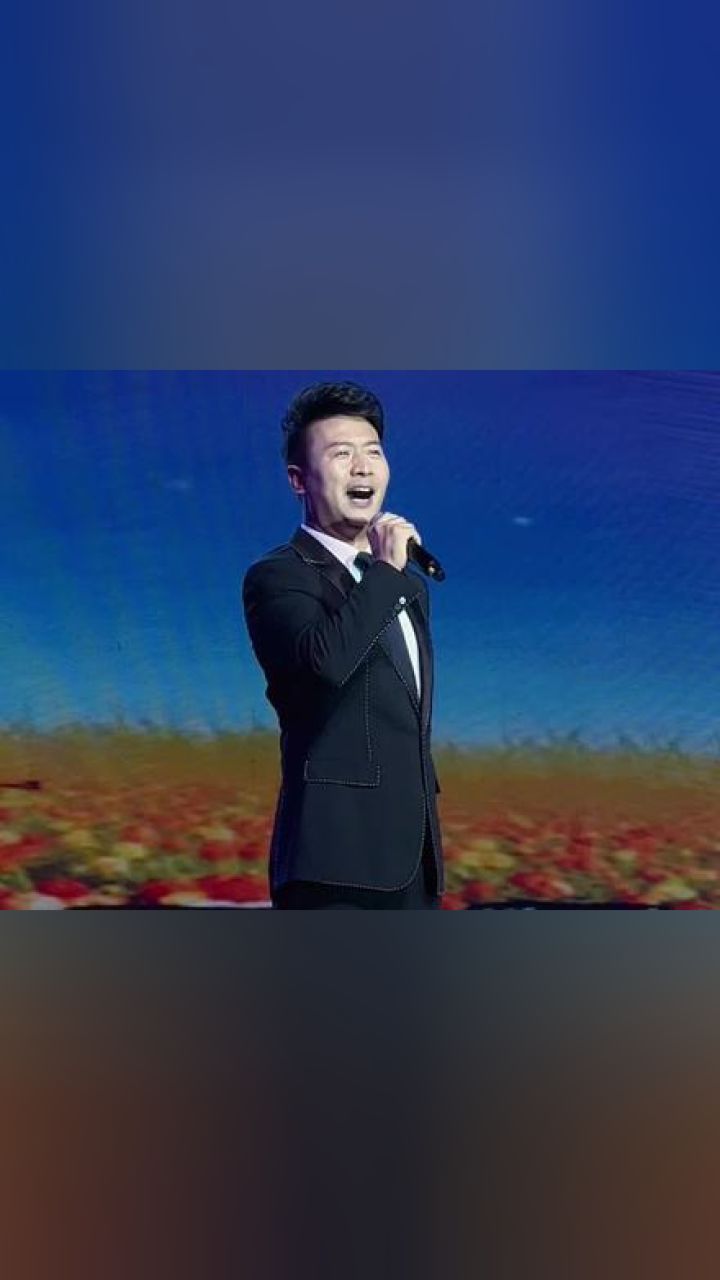 不要说道路坎坷,酸甜苦辣都是歌#我是一条小河 #张映龙 #爱音乐爱生活