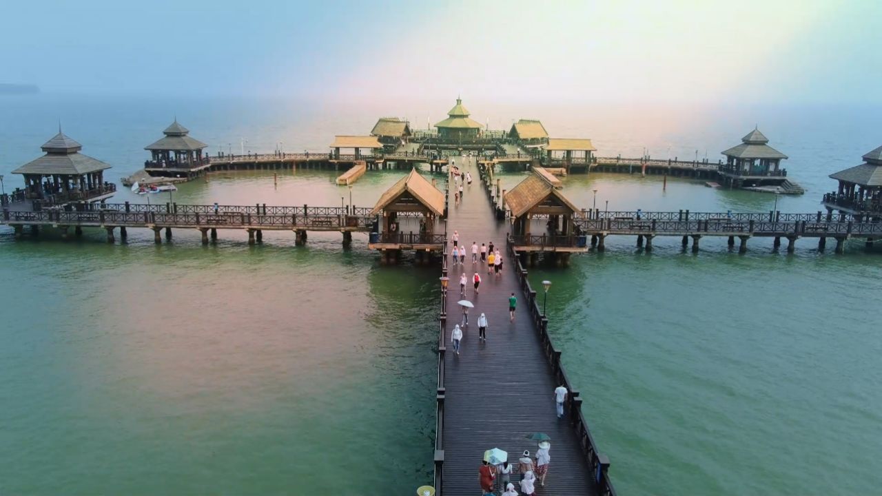 《航拍杂汇》海南系列 (34)海南文昌高隆逸龙湾栈桥 摄制曾东