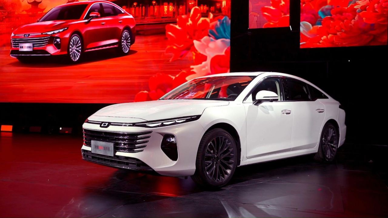 一汽奔腾b70龙腾版上市 售价11