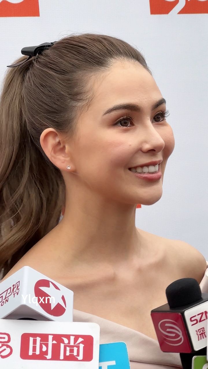 天王嫂#昆凌 侧颜也好精致 这生视频状态好好