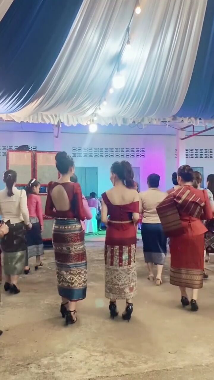 柬埔寨高棉舞,具有民族特色的舞蹈.