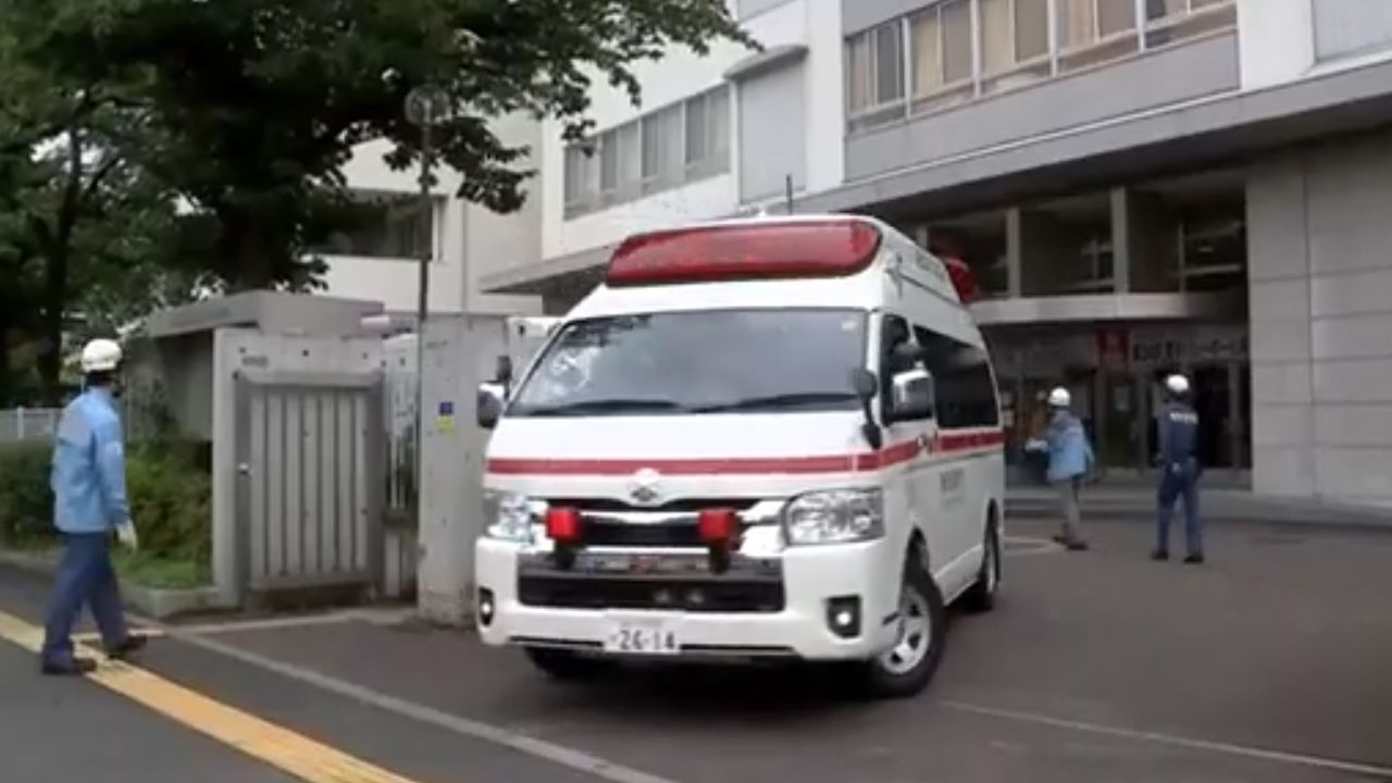 日本14名高中生因为薯片太辣了,被救护车紧急送往医院