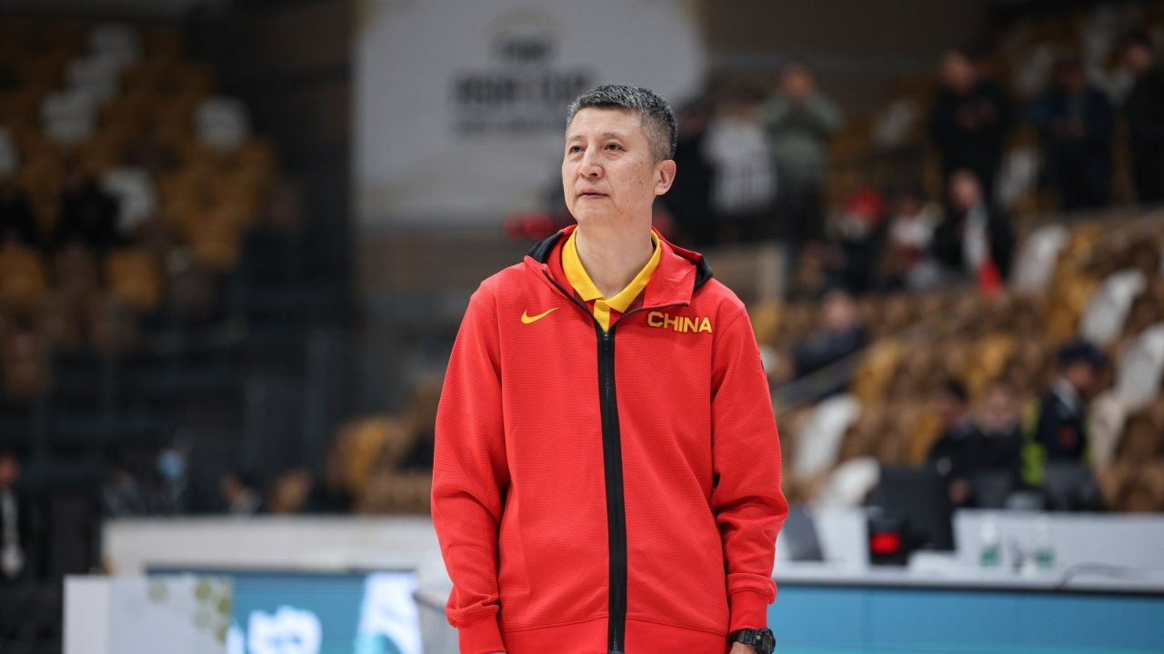 热身赛1胜10负,郭士强正式上岗!中国男篮或将迎来四大变化