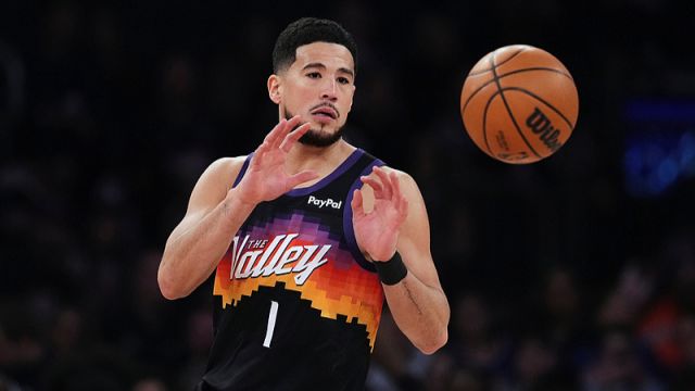 布克vs尼克斯集锦 全场27分末节力挽狂澜自我救赎