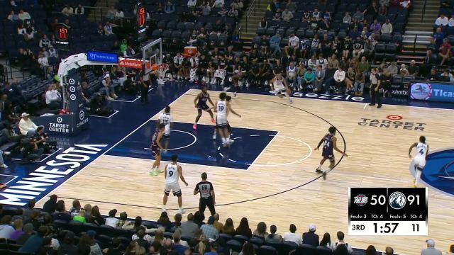 身体天赋肉眼可见！贝林格旱地拔葱双臂暴扣炸筐