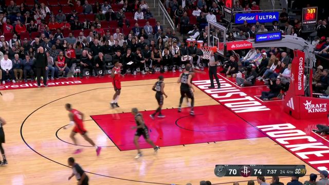 马刺82-93火箭 火箭轻松取胜送马刺17连败