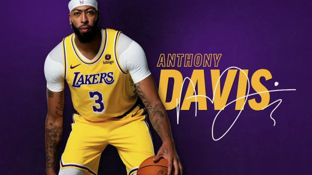 尼克斯vs湖人第2节英文原声回放