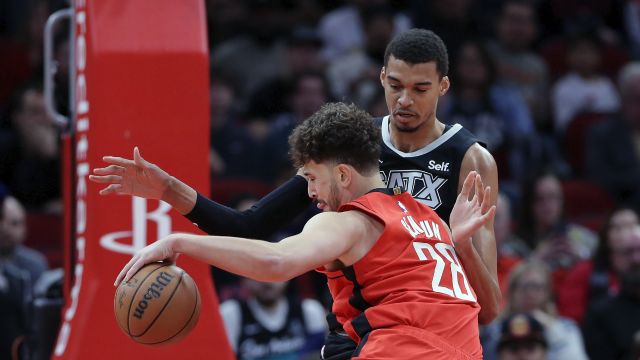马刺82-93火箭 火箭轻松取胜送马刺17连败