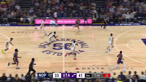 《TOP时刻》28日NBA最佳扣篮 阿巴吉举重若轻滑翔隔扣