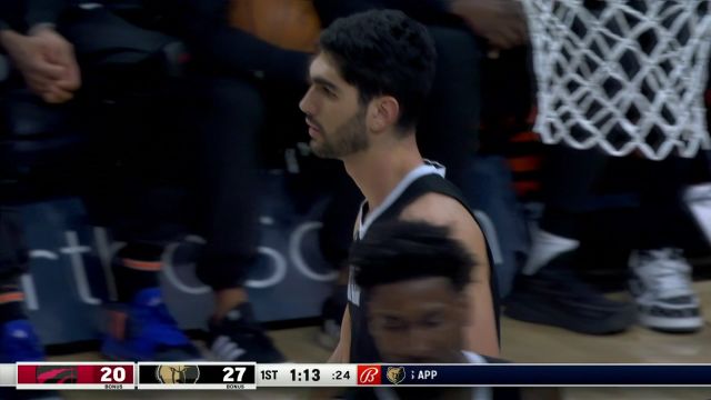 展示一下活力！RJ巴雷特先取2+1再表演一个暴扣