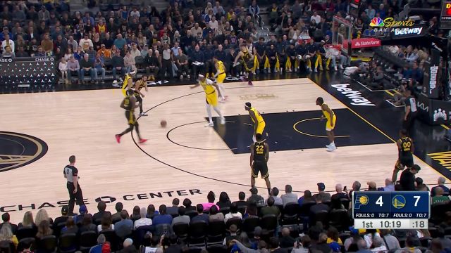 扛起进攻大旗 格林里突外投两开花连取5分