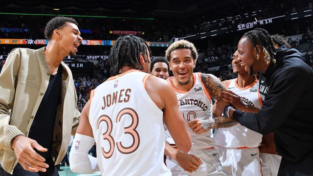 太阳vs马刺五佳球 索汉三分价值连城杜兰特空接暴扣