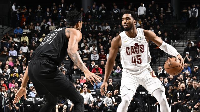 米切尔vs篮网集锦 砍下全场最高27分率队豪取八连胜